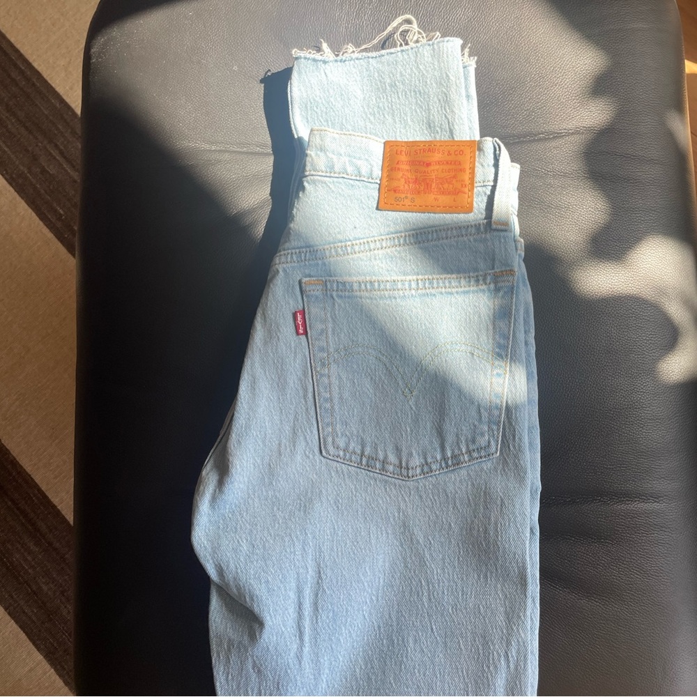 Blue vintage Levi’s 501 24”